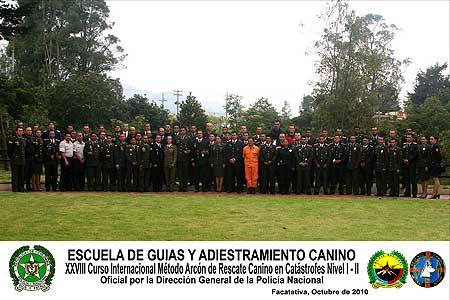 Clausura del XXVIII Curso de Método Arcón de rescate canino en Colombia.