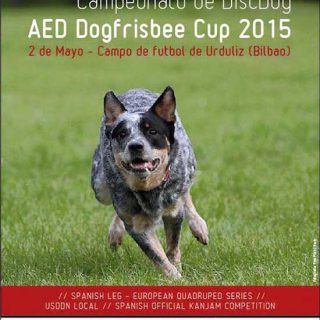 La población de Urduliz alberga por primera vez un campeonato internacional de dogfrisbee (modalidad deportiva canina con disco volador).