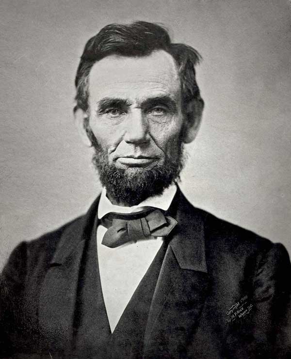 "Estoy a favor de los Derechos de los Animales, tanto como de los Derechos Humanos. Es la única manera de ser un humano completo". Abraham Lincoln.