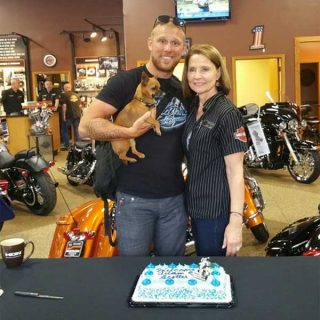 #ScootingAmerica. Adam, una Harley, y su perro Scooter.