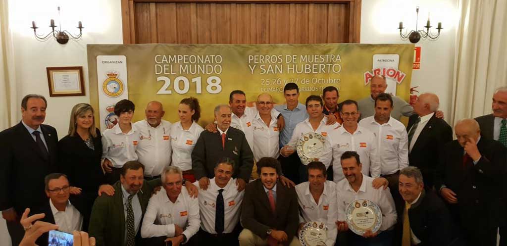 La Real Sociedad Canina Española (RSCE) y la Real Federación Española de Caza (RFEC) organizaron, desde el 24 hasta sábado 27 de Octubre, en Torrijos (Toledo), los Campeonatos del Mundo de Perros de Muestra y San Huberto.