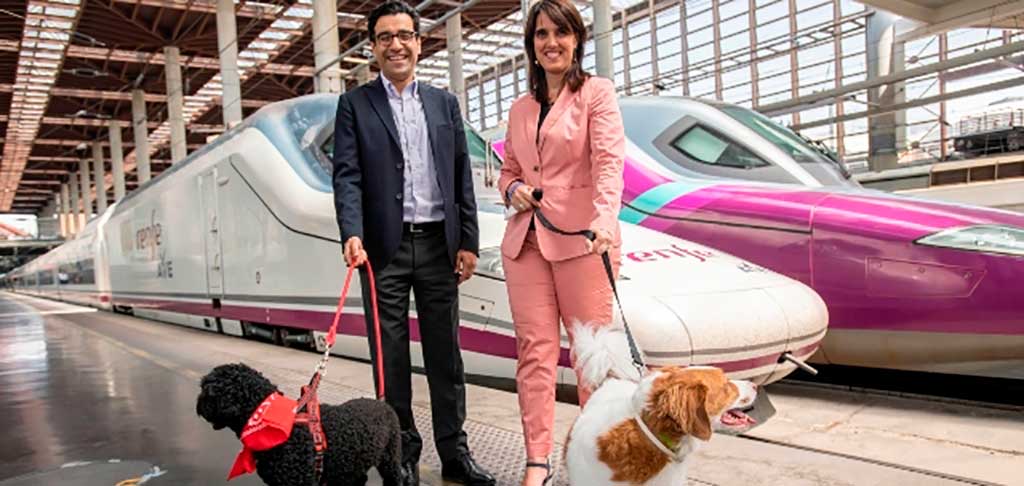 Perros de hasta 40kg en trenes AVE-Larga Distancia, prueba piloto.
