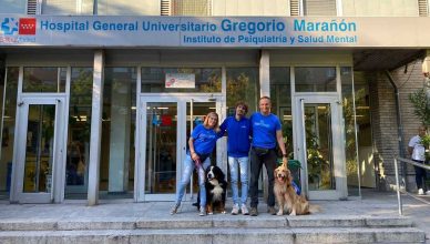 Perros Azules retoma, de la mano de ACANA, las sesiones en el Hospital Gregorio Marañón.