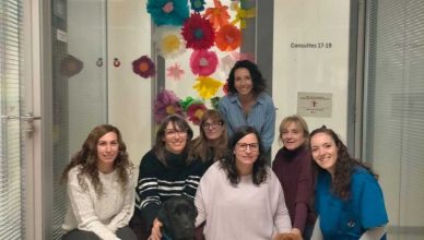 Purina y CTAC impulsan un programa de terapia asistida con perros en Vilanova i la Geltrú y Granollers.