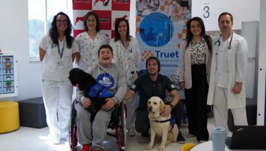 Purina celebra el segundo aniversario de la Alianza Purina Terapia Animal, una forma de humanizar la atención sanitaria a través de perros de terapia.